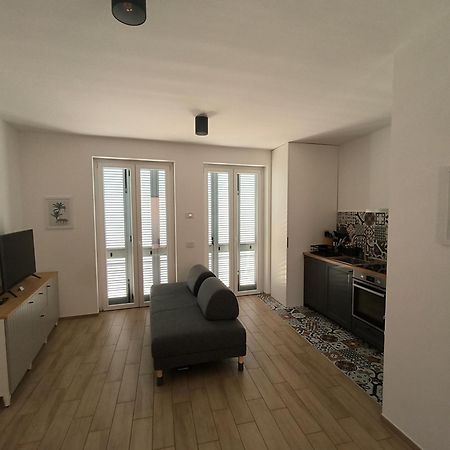 Apartment Near To Como - Donkey'S House Tavernerio Экстерьер фото